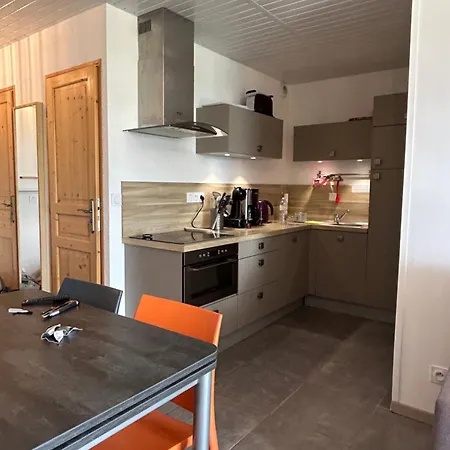 Apartment L Evidence, 4 A 5 Couchages, 1 Chambre, Cellier, Meuble De Tourisme 3 Etoiles, Vue Degagee, Parking Gratuit Chamrousse